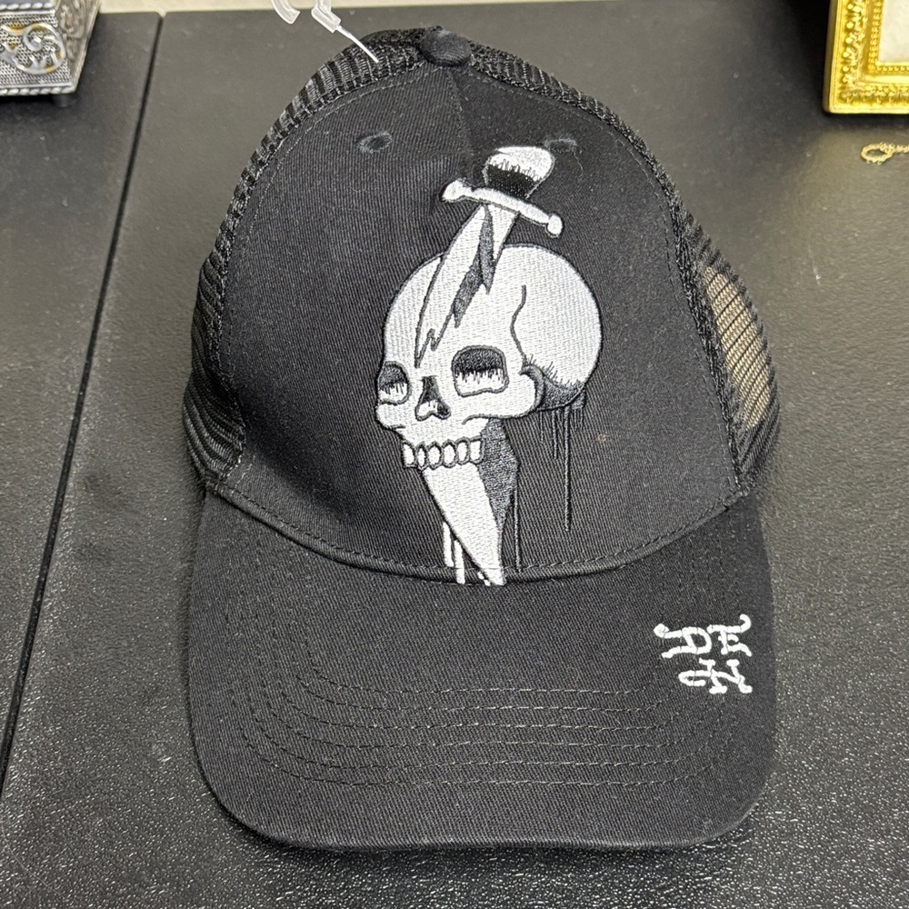 Ed Hardy NWOT Black Skull Graphic Trucker Hat One Size